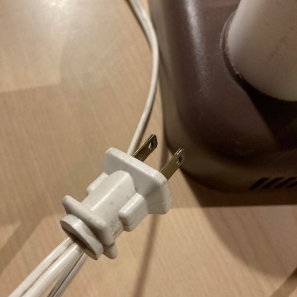 Peet Boot Dryer thermal convection to safely dry soggy footwear overnight. - Picture 7 of 7